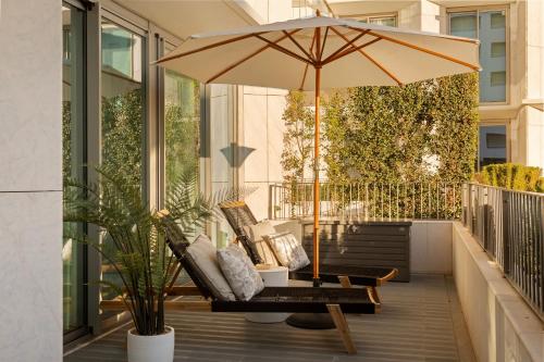 Beachfront at Bayline