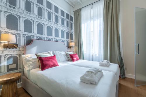 Кровать или кровати в номере Design Florence Suite in Florence