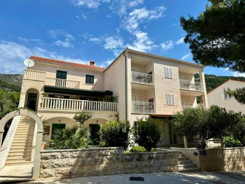 Gallery image of Apartments Villa Adria Bol in Bol