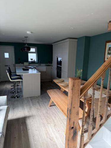 Brand New Stylish Converted Coach House in Cardiff photo 8