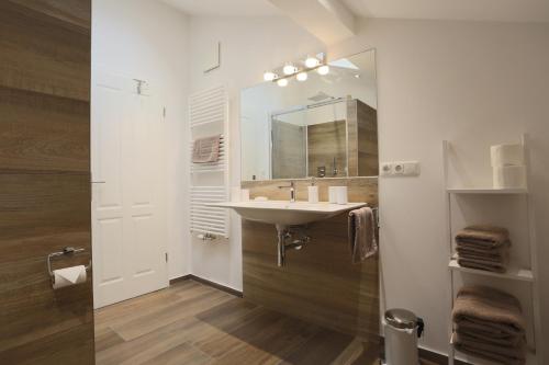 Ένα μπάνιο στο Dauscher Hof - Sauna&Pool - Chiemgau Karte