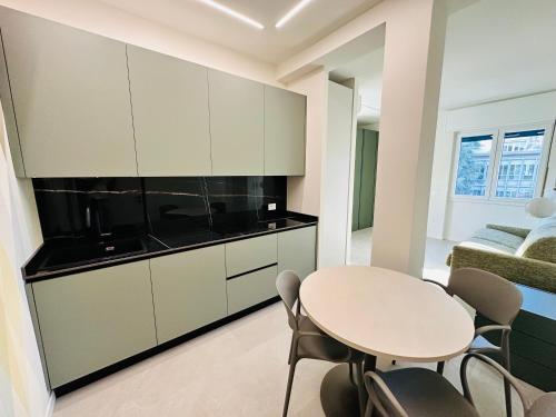 Kuchyň nebo kuchyňský kout v ubytování Airport Linate Residence