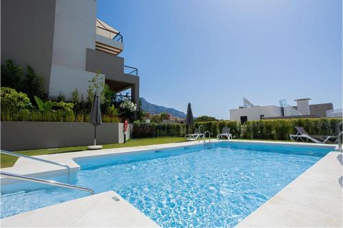 New Modern 3 bedrooms apartment with ocean views