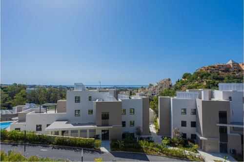 New Modern 3 bedrooms apartment with ocean views