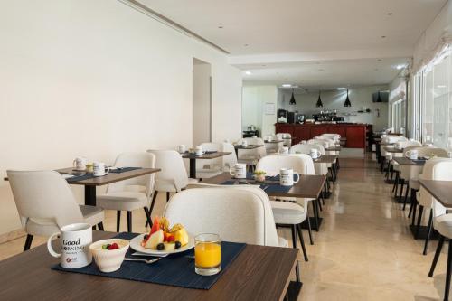 Jídlo v hotelu nebo okolí