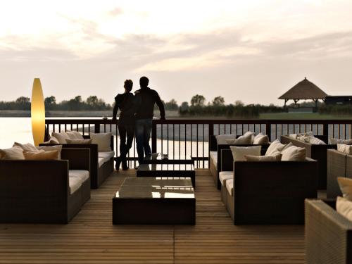 DAS LANDHAUS KLAMBAUER - APARTMENTHAUS Prämiumpartnerbetrieb St MartinsThermeにあるバルコニーまたはテラス