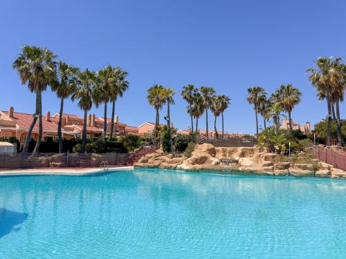 Arena Marina - Pool and relaxation near the airport