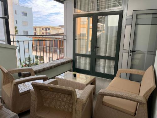 Rock Apartments - Cozy Apartments Close to the beach