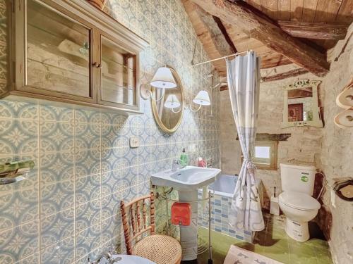 Bilik mandi di Casa Ondare Etxea by Clabao