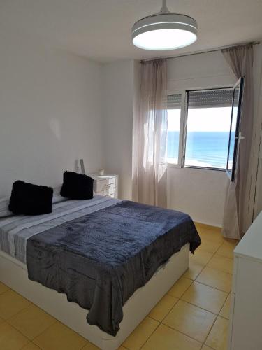 Vistas panorámicas al mar, a 300 metros de la playa
