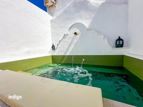 Ảnh trong thư viện ảnh của Designer Styled Townhouse with Pool DOM01 ở Ayamonte