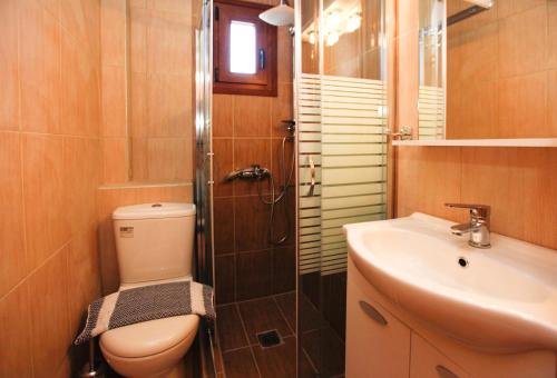 Ванная комната в Asteras Kalives