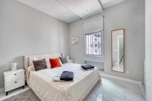 3095 Elegant Beachside Apartment in Puerto Banus