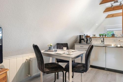 Dapur atau dapur kecil di Ferienwohnung Tüchsen