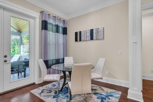 Χώρος καθιστικού στο The Pearl of Killearn home