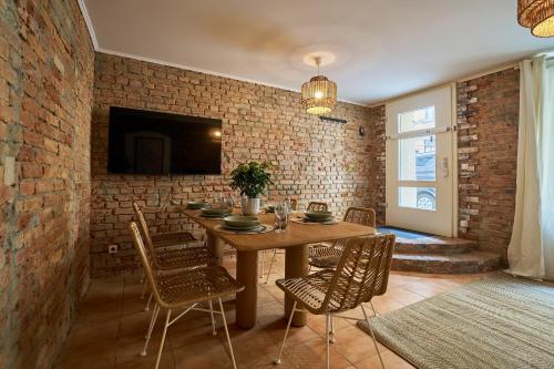 Urban Base Apartment for 9 in Berlin Mitte photo 7