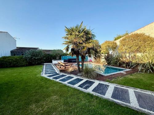 Imagen de la galería de Maison de caractère avec piscine, en Dolus d'Oléron