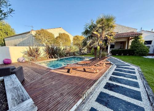 Imagen de la galería de Maison de caractère avec piscine, en Dolus d'Oléron