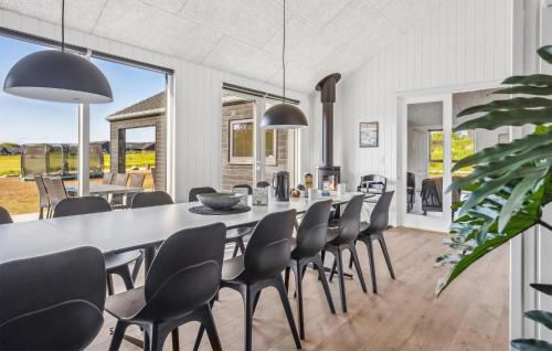 Galería fotográfica de Amazing Home In Sydals With Sauna en Sarup