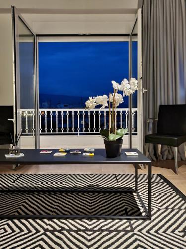 Art Gallery Apartment