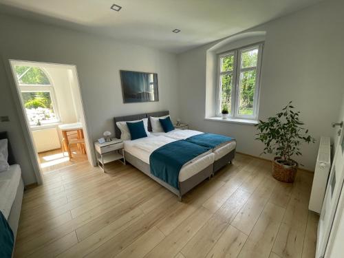 Przystanek Karpacz Komuny Paryskiej - 3 m 1