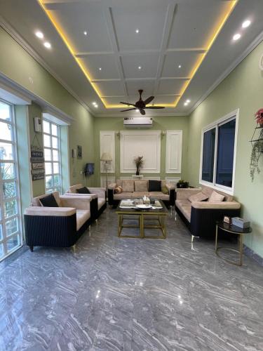 Galería fotográfica de ASNB Residence en Multán
