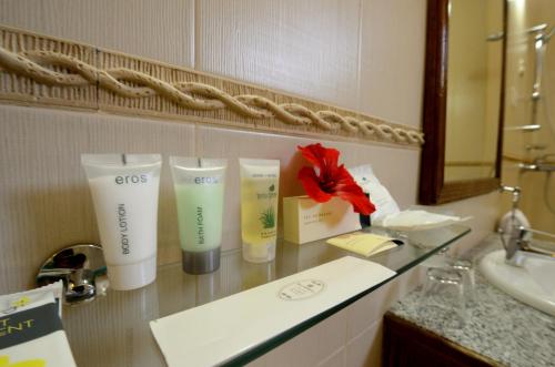 Koupelna v ubytování Kae Beach Resorts