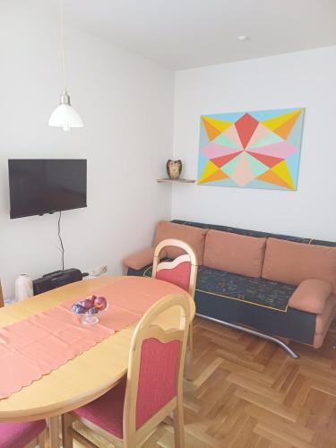 Delfa Apartment