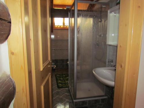 Koupelna v ubytování Casa Lausa