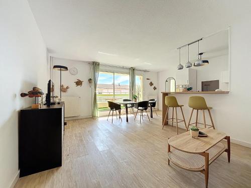 Grand Appartement - 3 minutes de la Plage