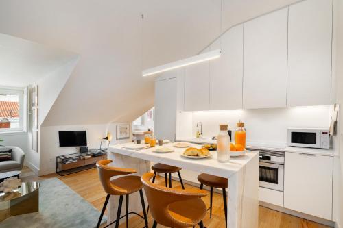 WHome Top-Floor Studio in Prime Location