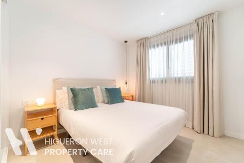 The Skyline Penthouse - 360-Degree Panoramic Views and Rooftop Pool, Malaga