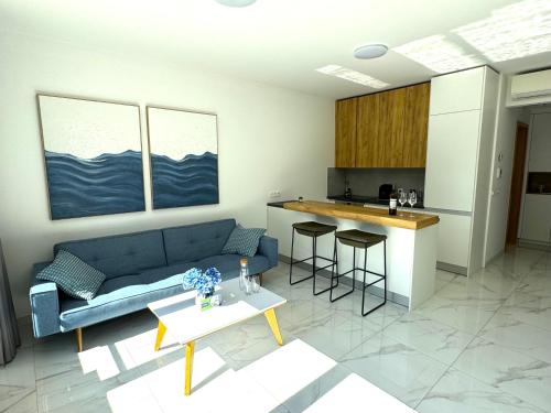 New Apartment in Old Town Danube View