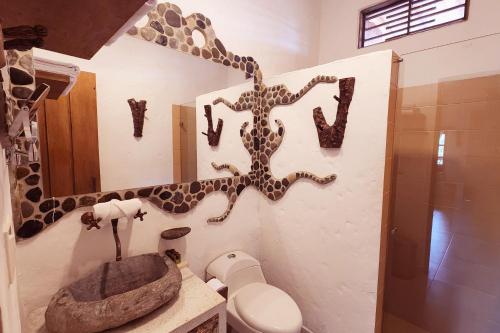 Ένα μπάνιο στο Hotel Casa San Carlos Lodge Pereira