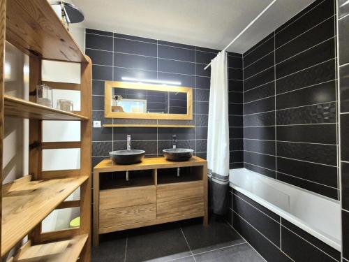 Ένα μπάνιο στο Résidence Le Zephir - Douillet et Chaleureux pour ce bel appartement ! MAE-6524