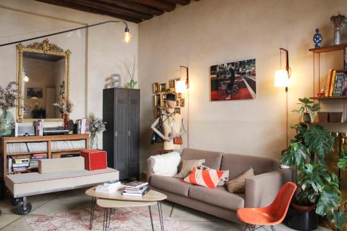 Apartment with garden near Place de la Nation