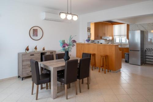 The Gemini Suites Floor 2