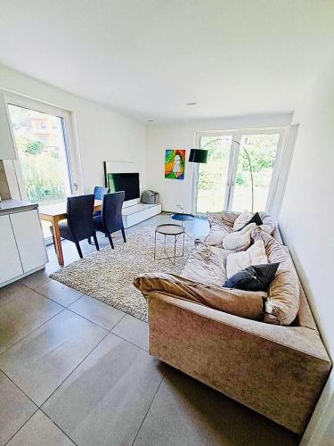Beautiful Flat with garden view, terrace and parking-105
