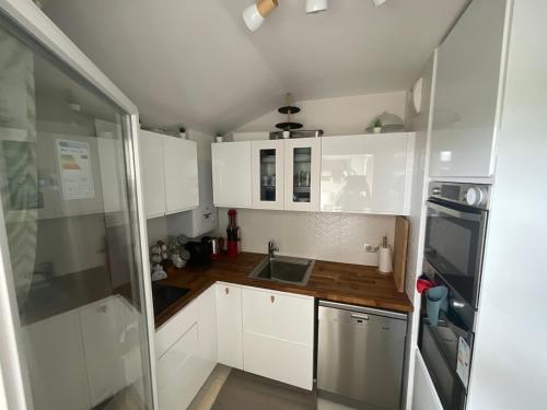 1BRwith terrace near beach