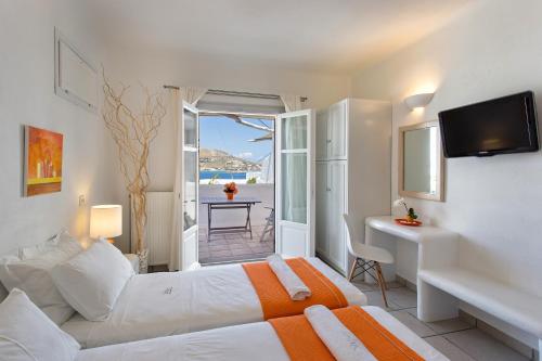 Yades - All Sea VIew Suites - Adults only photo 2