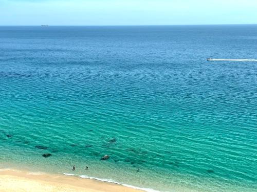 O som das ondas - vista soberba de mar