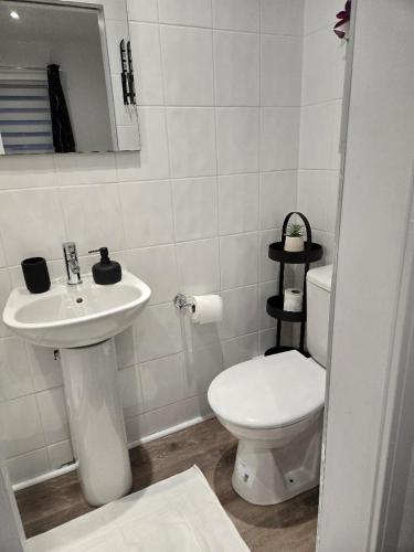 The Cosy Nest - Short Let in Salford photo 18