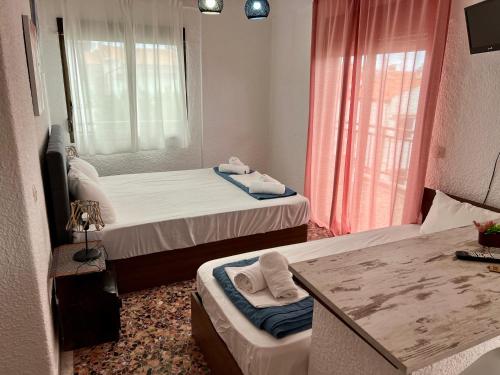 PELEKAN rooms and apartments Athina 33