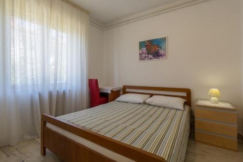 Apartments with parking space Novigrad - 7135