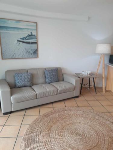 Zona de estar de Grand Palais Boolarong Beachside Apartments
