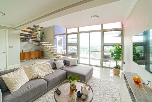 Χώρος καθιστικού στο Penthouse Suite 20 South - KINGSTON - FIWI