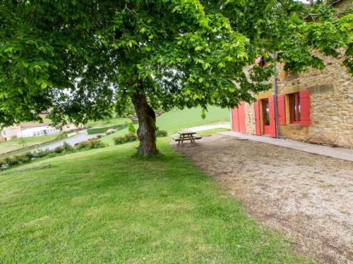 Photo de la galerie de l'établissement Maison familiale avec terrasse et jardin clos près de Belvès - FR-1-616-9, à Bouillac