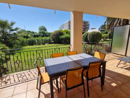Appartement T3 climatisé en rez-de-jardin, piscine, plage et centre-ville à pied - 6 pers, Ste Maxime - FR-1-780-42