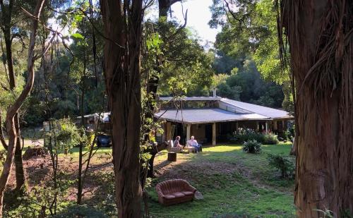 Taman di luar Battery Creek Farm