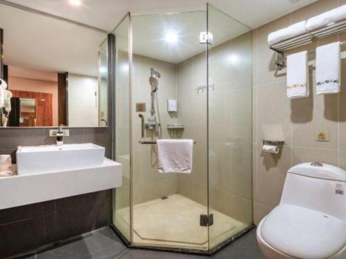 Phòng tắm tại Jtour Inn Chongzuo Ningming